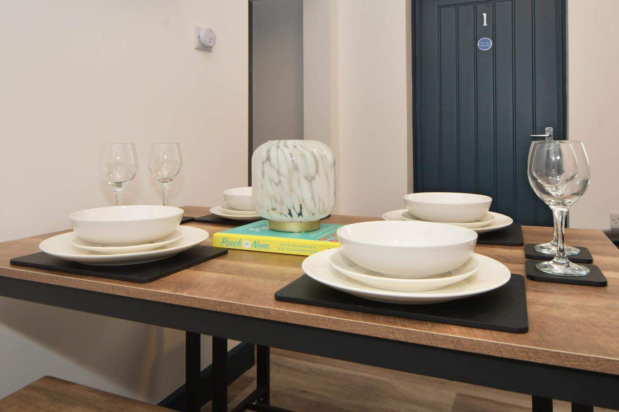 Stay At Shobnall Road Rooms And Studios Burton 外观 照片
